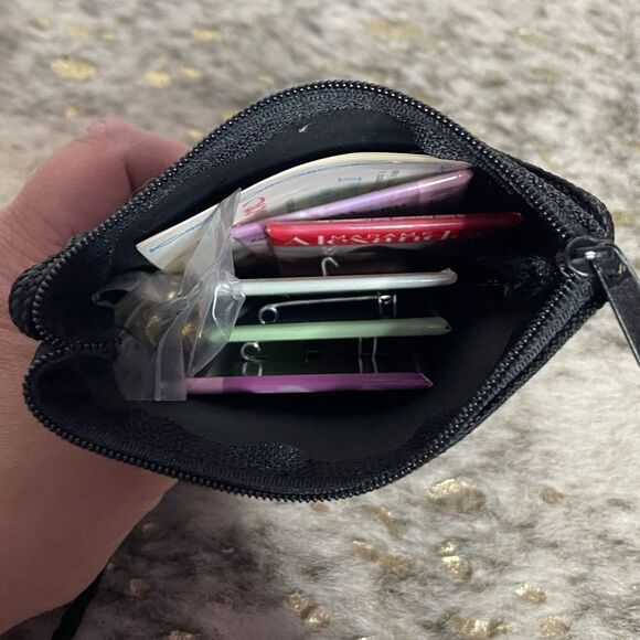 5 for $25🔥Madame Alexander Doll Club Pins And Bag - Picture 9 of 10